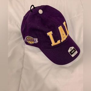 MENS LAKERS HAT BRAND NEW